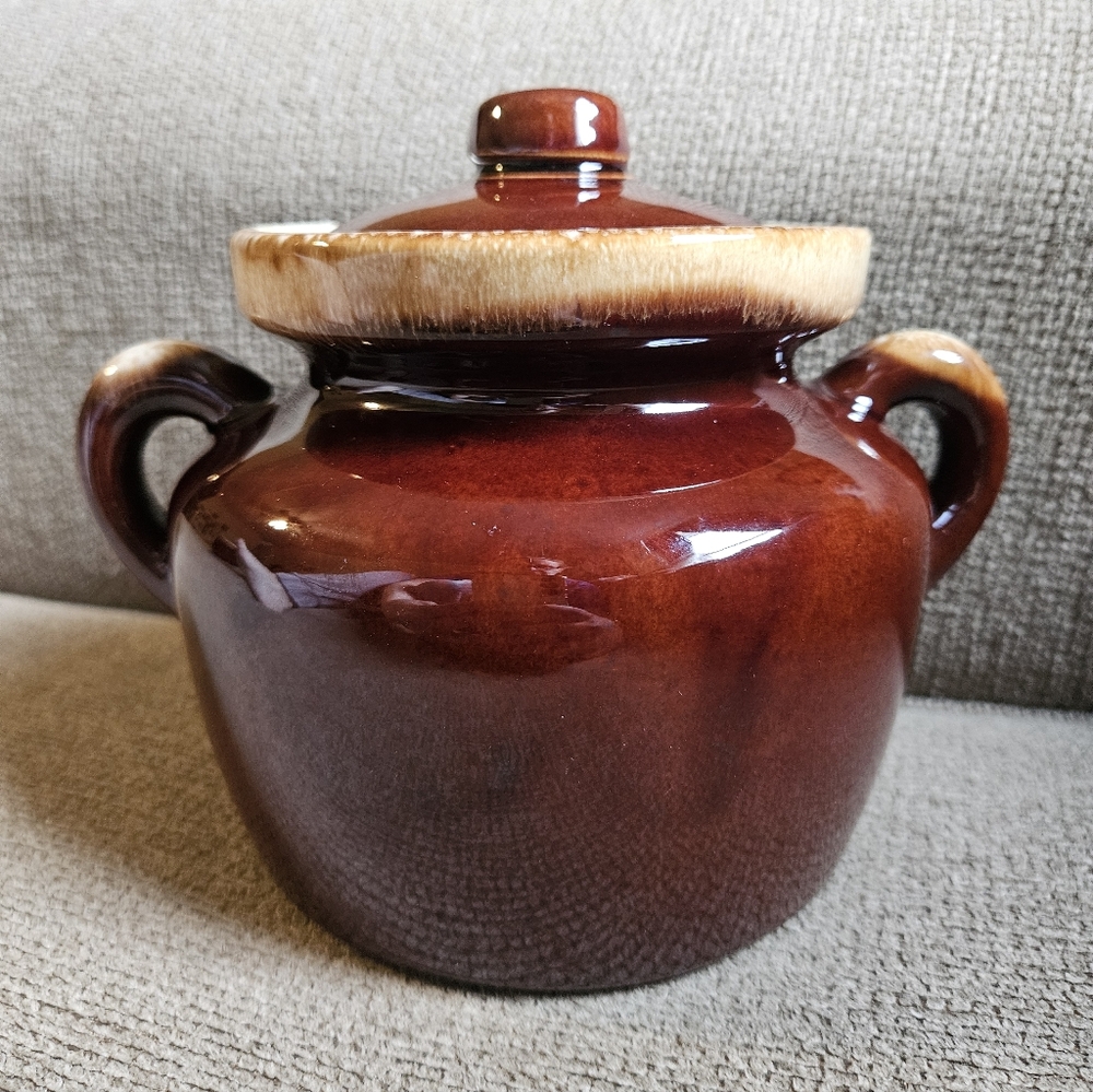 Vintage McCoy bean pot & lid #341